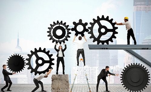  IL LAVORO AI DOMICILIARI – di Giorgio Moroni